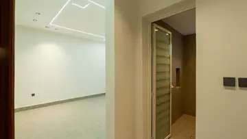 عمارة سكني للبيع في حي ضاحية الملك فهد في الدمام