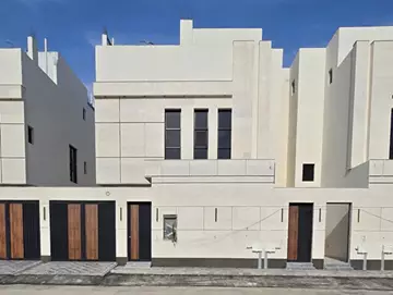 شقة سكني للبيع في حي المعيزيلة في شرق الرياض