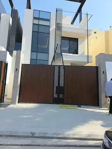 فيلا دوبلكس فاخره للبيع في حي المرجان