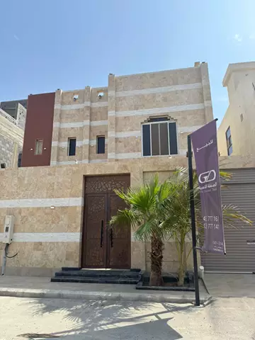 فيلا للبيع في موقع مميز ابحر الشمالية