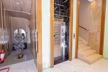 مكتب تجاري للإيجار في حي العارض في شمال الرياض