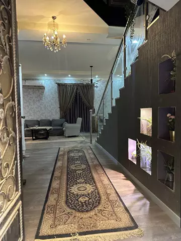 فيلا سكني للبيع في حي الصحافة في شمال الرياض