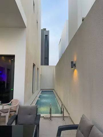 فيلا سكني للإيجار في حي الصحافة في شمال الرياض