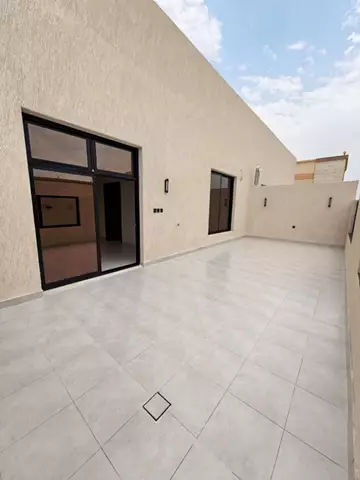 شقة سكني للبيع في حي البوادي في جدة