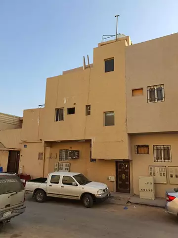 عمارة سكني للبيع في حي عتيقة في وسط الرياض