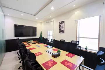 مكاتب جاهزة ومجهزة بالكامل في حي العارض