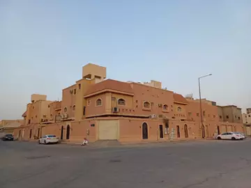 دور مستقل سكني للإيجار في حي السعادة في شرق الرياض