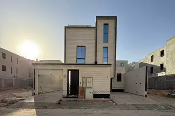 دور  للبيع في حي الجنادرية في شرق الرياض