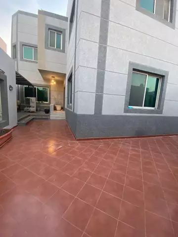 فيلا سكني للبيع في حي العقيق في شمال الرياض