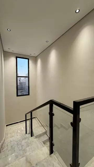 شقة سكني للبيع في حي ضاحية الملك فهد في الدمام