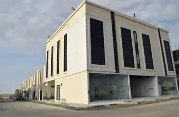 عمارة سكني للبيع في حي المهدية في غرب الرياض