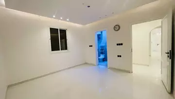 شقة سكني للإيجار في حي القادسية في شرق الرياض