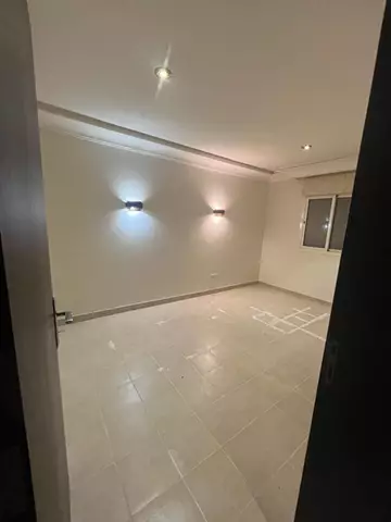 شقة سكني للإيجار في حي العقيق في شمال الرياض
