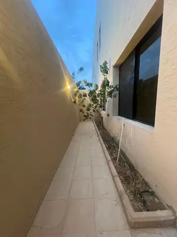 فيلا سكني للإيجار في حي النرجس في شمال الرياض