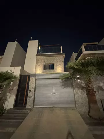 فيلا مودرن فاخرة للبيع في حي العارض