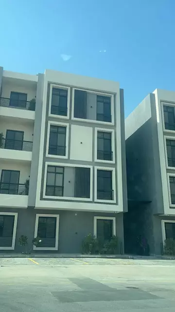 شقه للايجار بعماره خوالد 7 النخيل الغربي