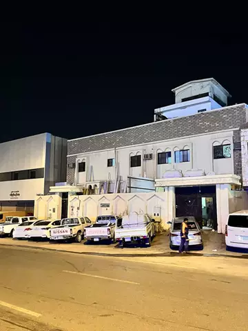 ارض تجارية مقام عليها فلة للبيع قيمة ارض في حي العريجاء الغربي في غرب الرياض