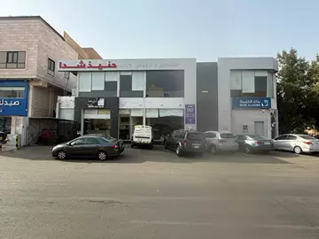معرض للإيجار في موقع مميز حي السامر