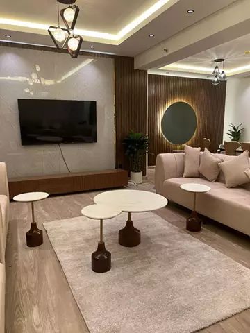شقة سكني للبيع في حي الملقا في شمال الرياض
