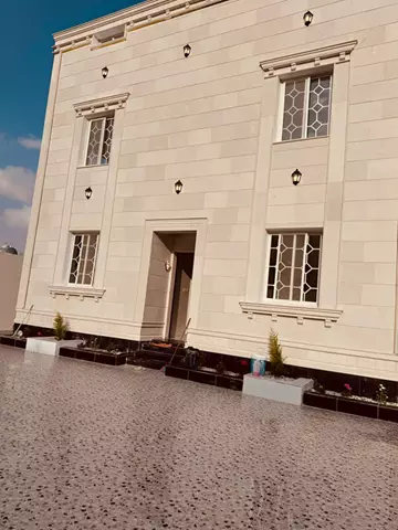 فيلا سكني للبيع في حي السر في الطائف