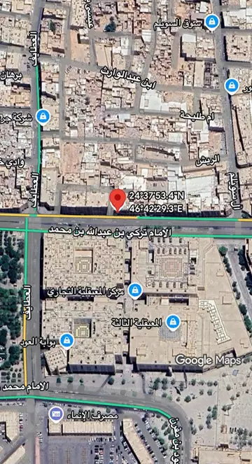 صالة عرض تجاري للبيع في حي الديرة في وسط الرياض