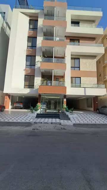 شقق فاخره للبيع في حي النهضه