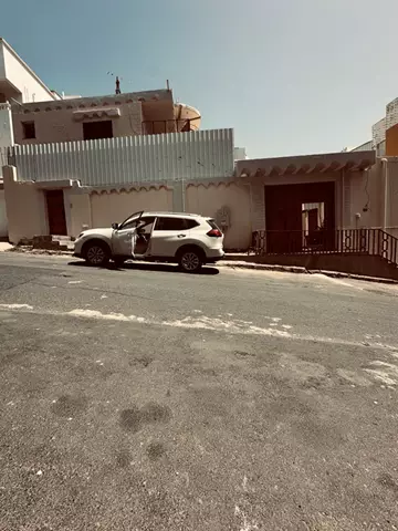 مجمع سكني سكني للبيع في حي المروج في ابها