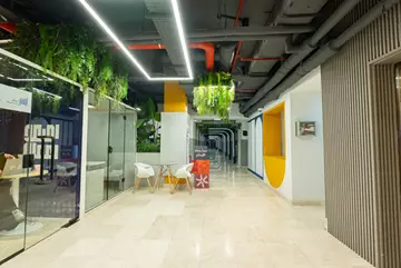 انطلق من مساحة جاهزة تجمع بين الفخامة والإنجاز ✨